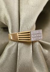 Men’s 18K Gold Cluster Diamond Ring – Bold Rectangular Design