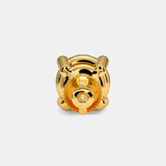 Classic Round Diamond Stud Earrings in Yellow and White Gold – Timeless and Versatile