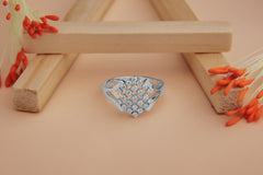 Chic White Gold Ring with Clustered Diamond Grid